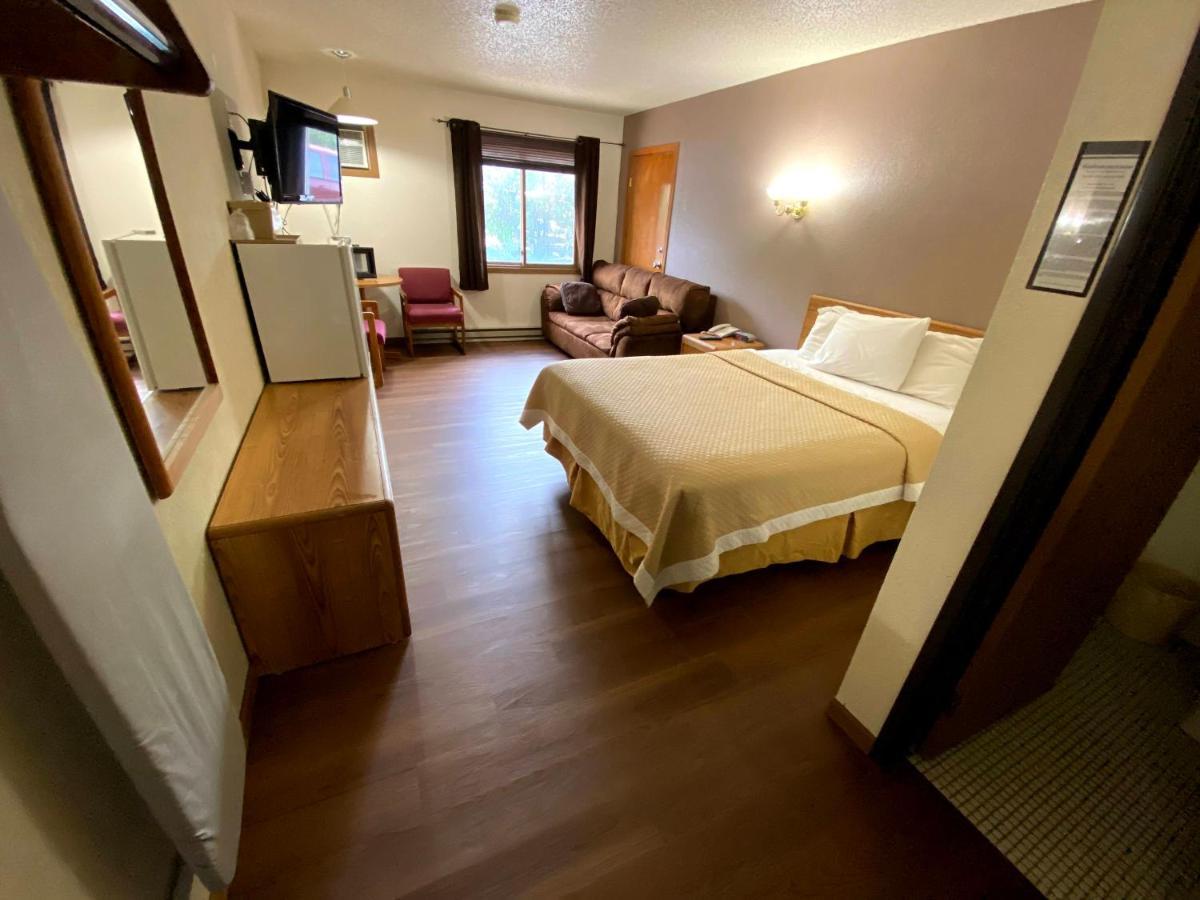 Woodland Inn & Suites Medford Esterno foto