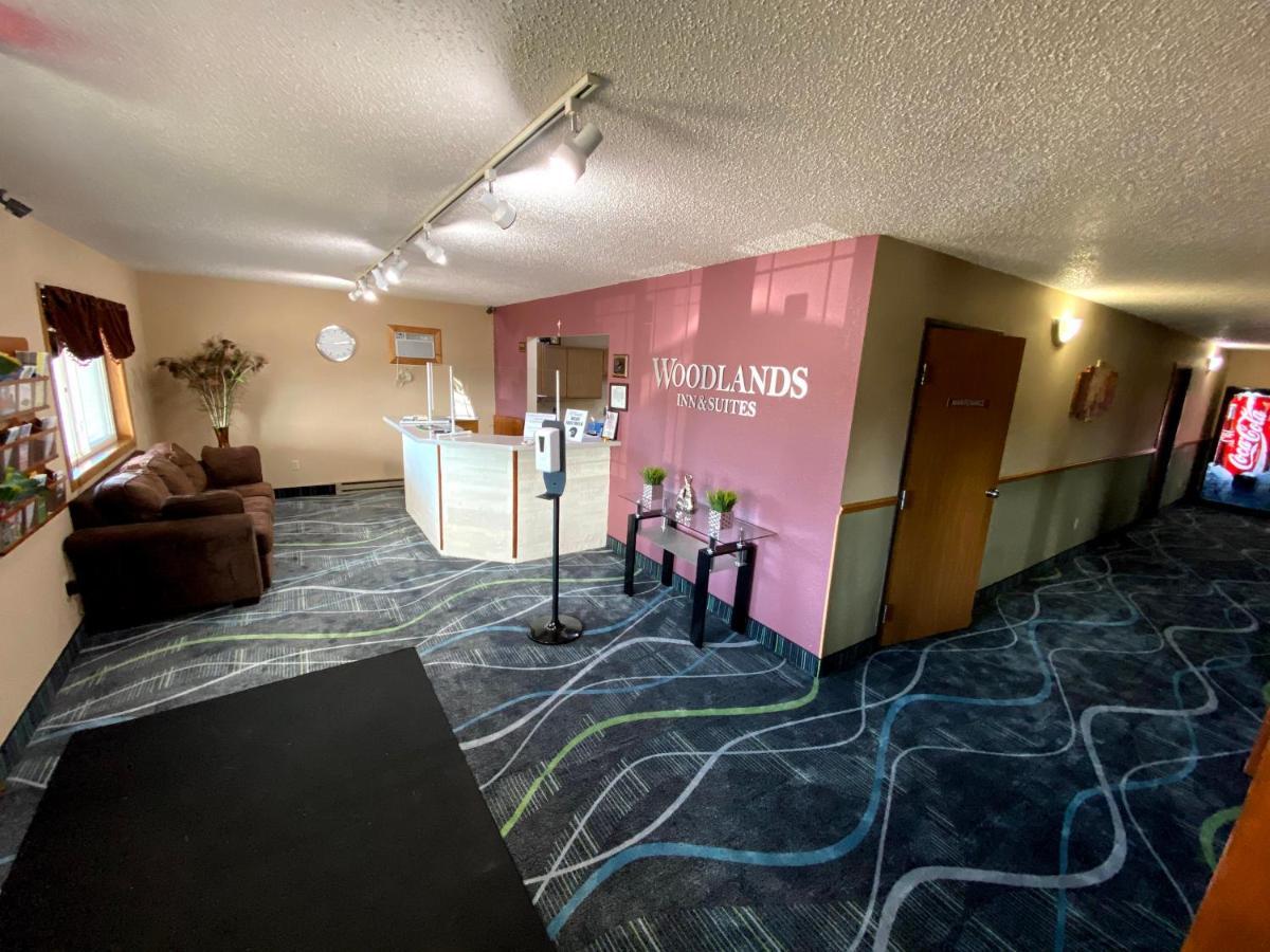 Woodland Inn & Suites Medford Esterno foto