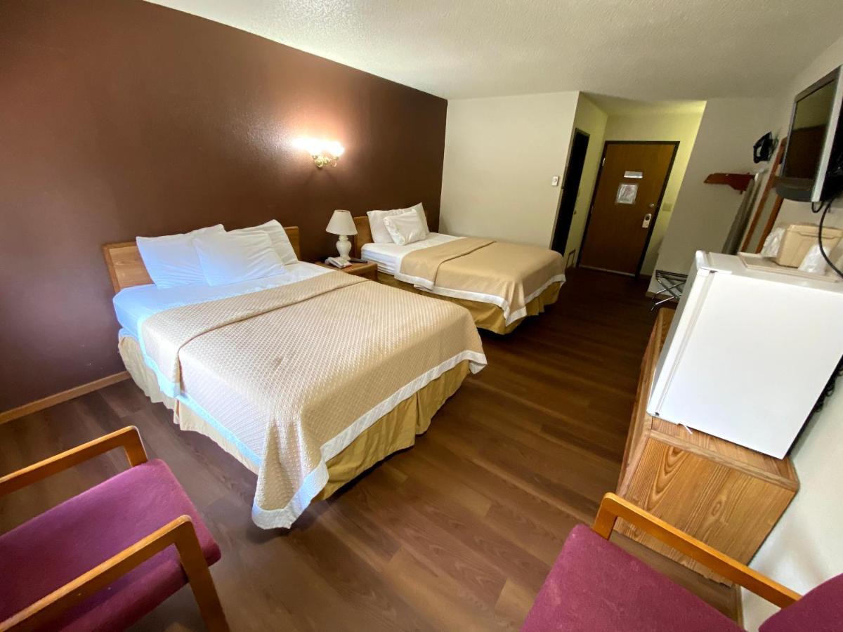 Woodland Inn & Suites Medford Esterno foto