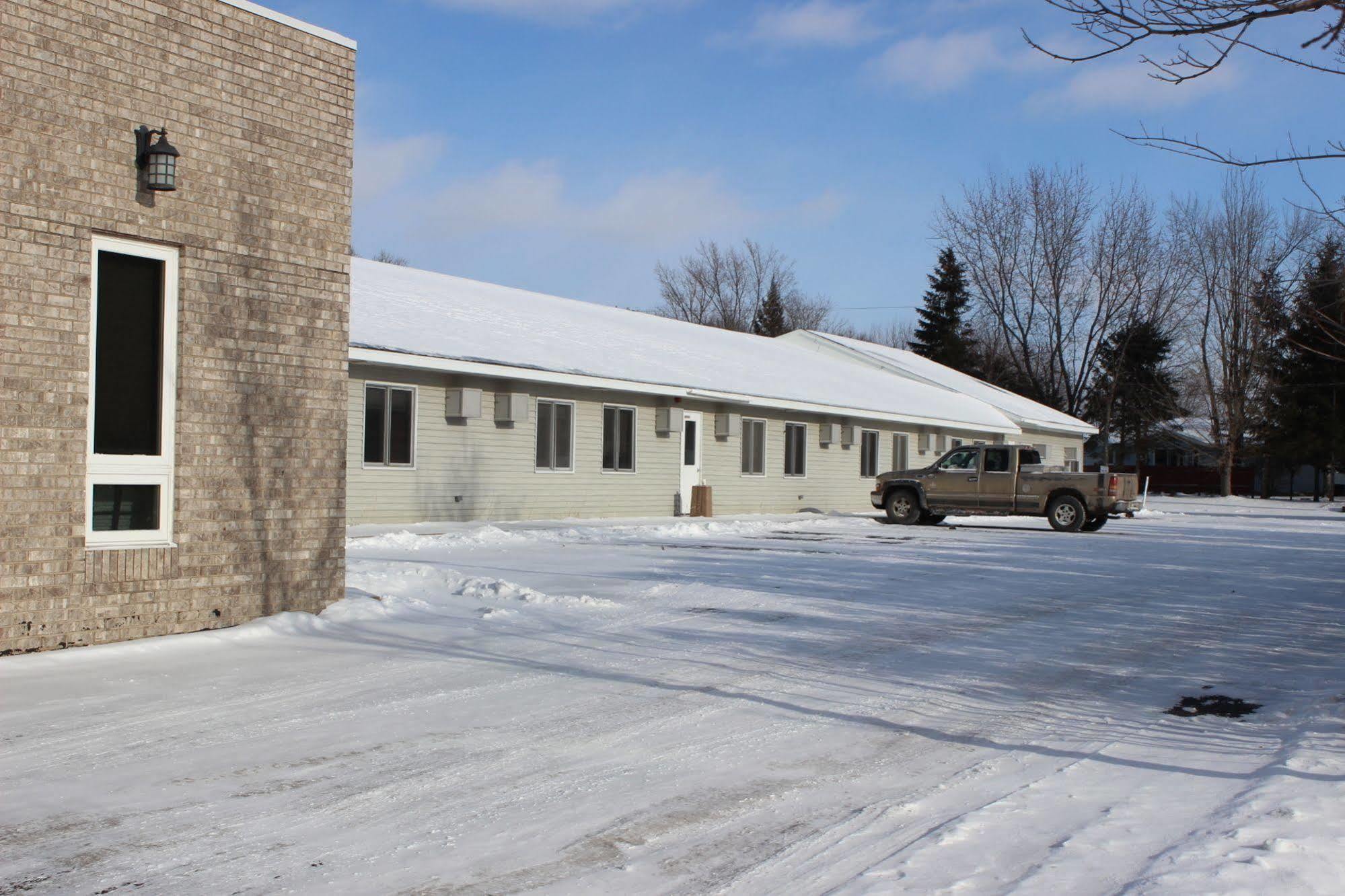 Woodland Inn & Suites Medford Esterno foto