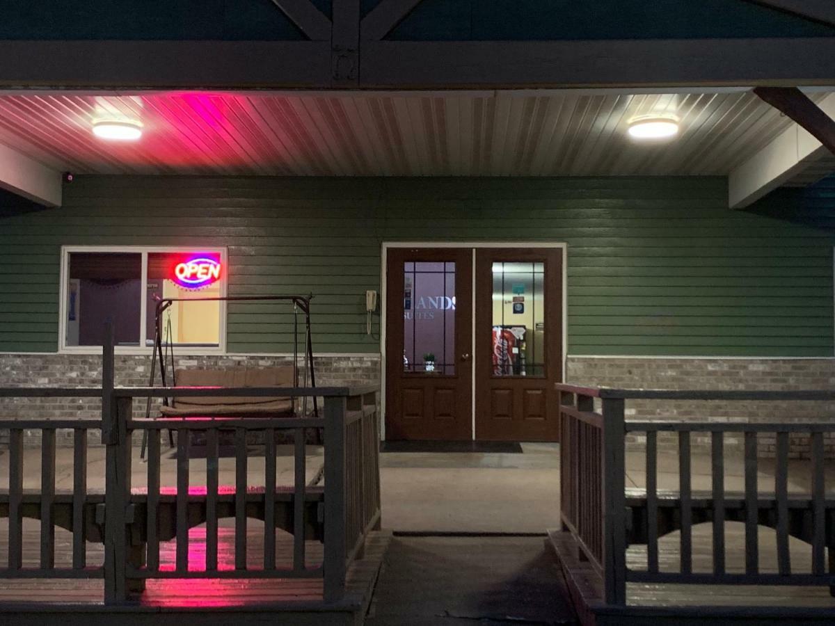 Woodland Inn & Suites Medford Esterno foto
