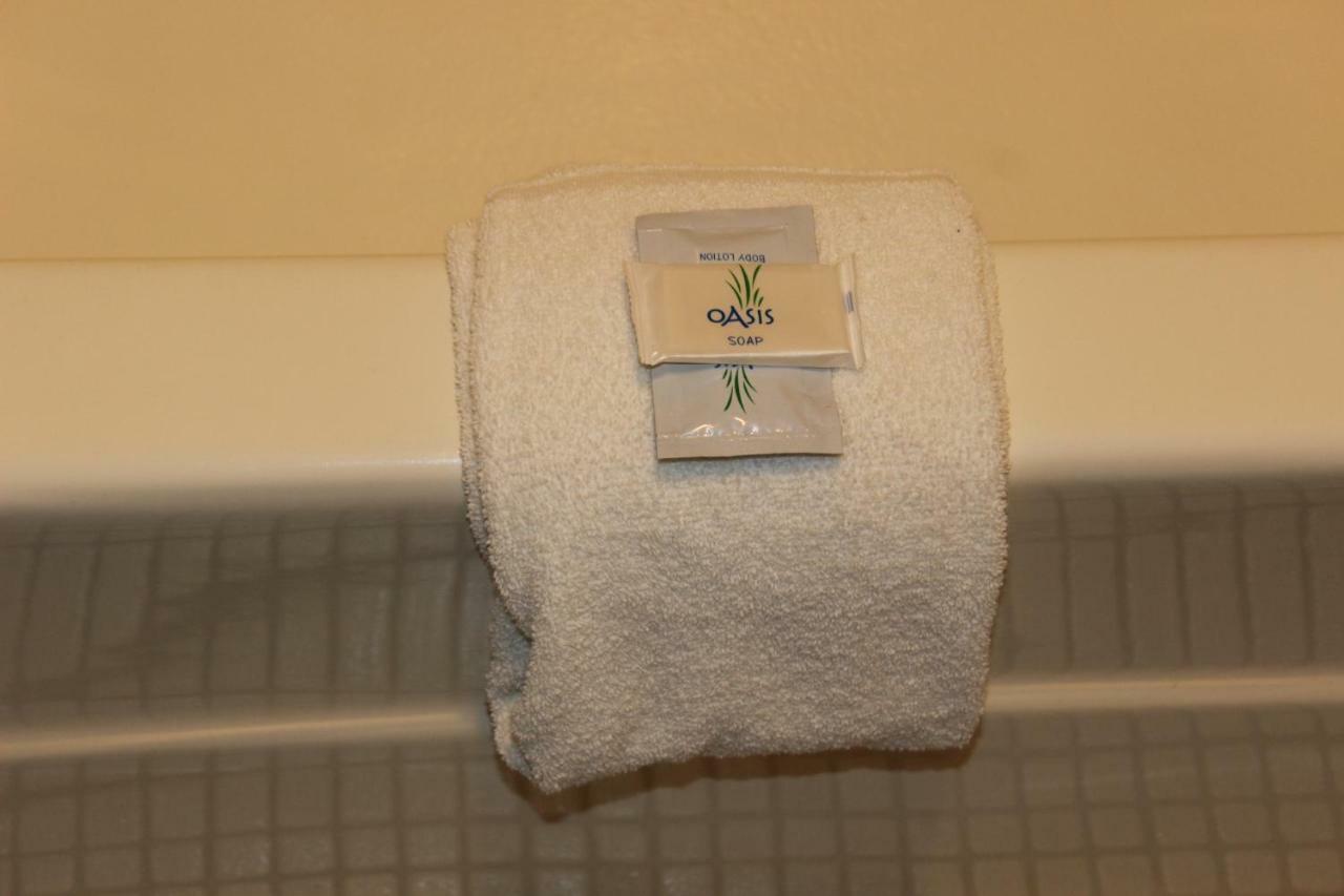 Woodland Inn & Suites Medford Esterno foto